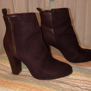 maroon booties